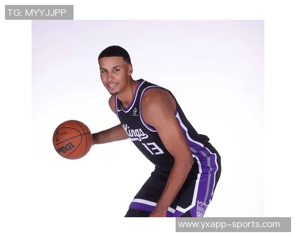 库明加签订合同后重返社交媒体分享休赛期精彩瞬间合集